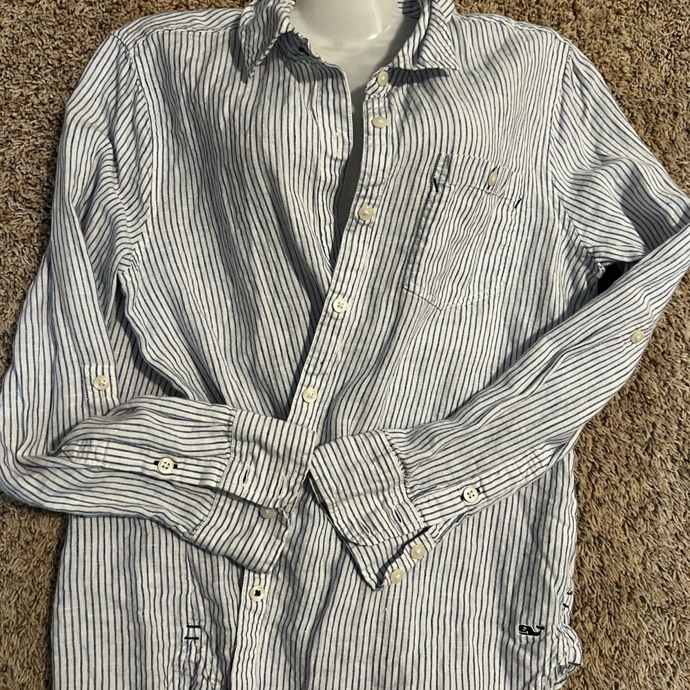 Vineyard Vines woman’s White and Blue Striped Shirt